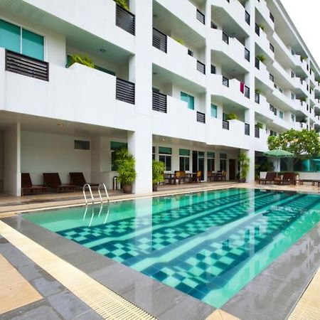 Laurel Suite Bangkok Exteriör bild