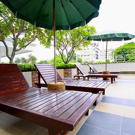 Laurel Suite Bangkok Exteriör bild