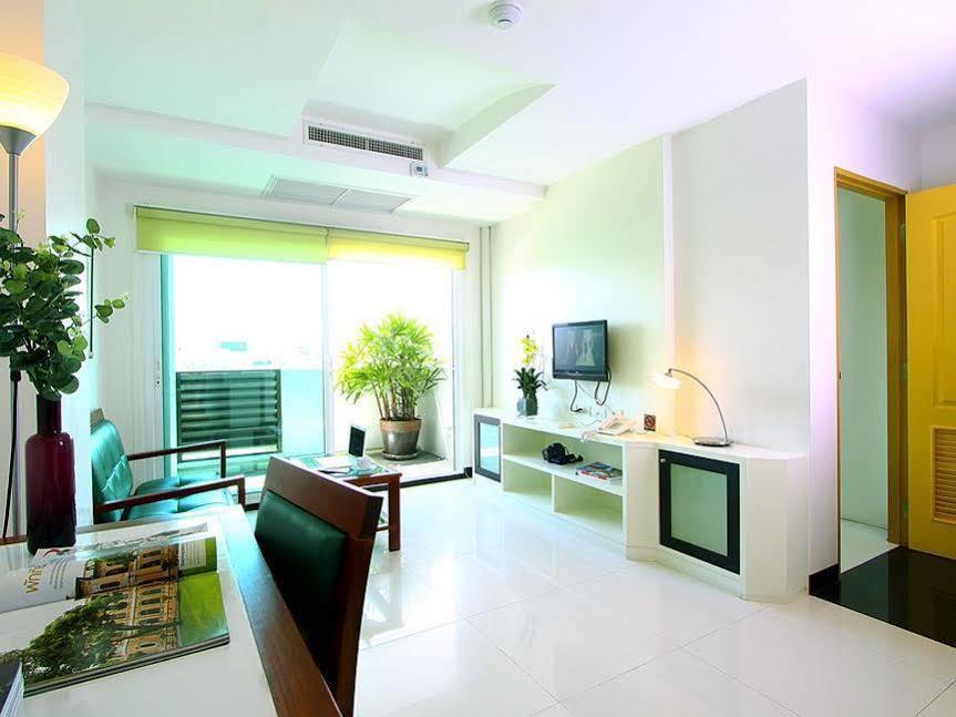 Laurel Suite Bangkok Exteriör bild